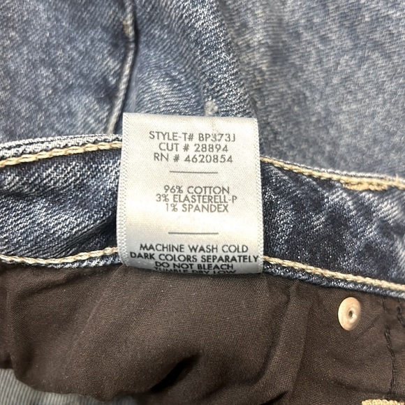 Just Black Mid Rise Rolled Cuff Lightly Distressed Jeans Size 25 - Picture 9 of 9